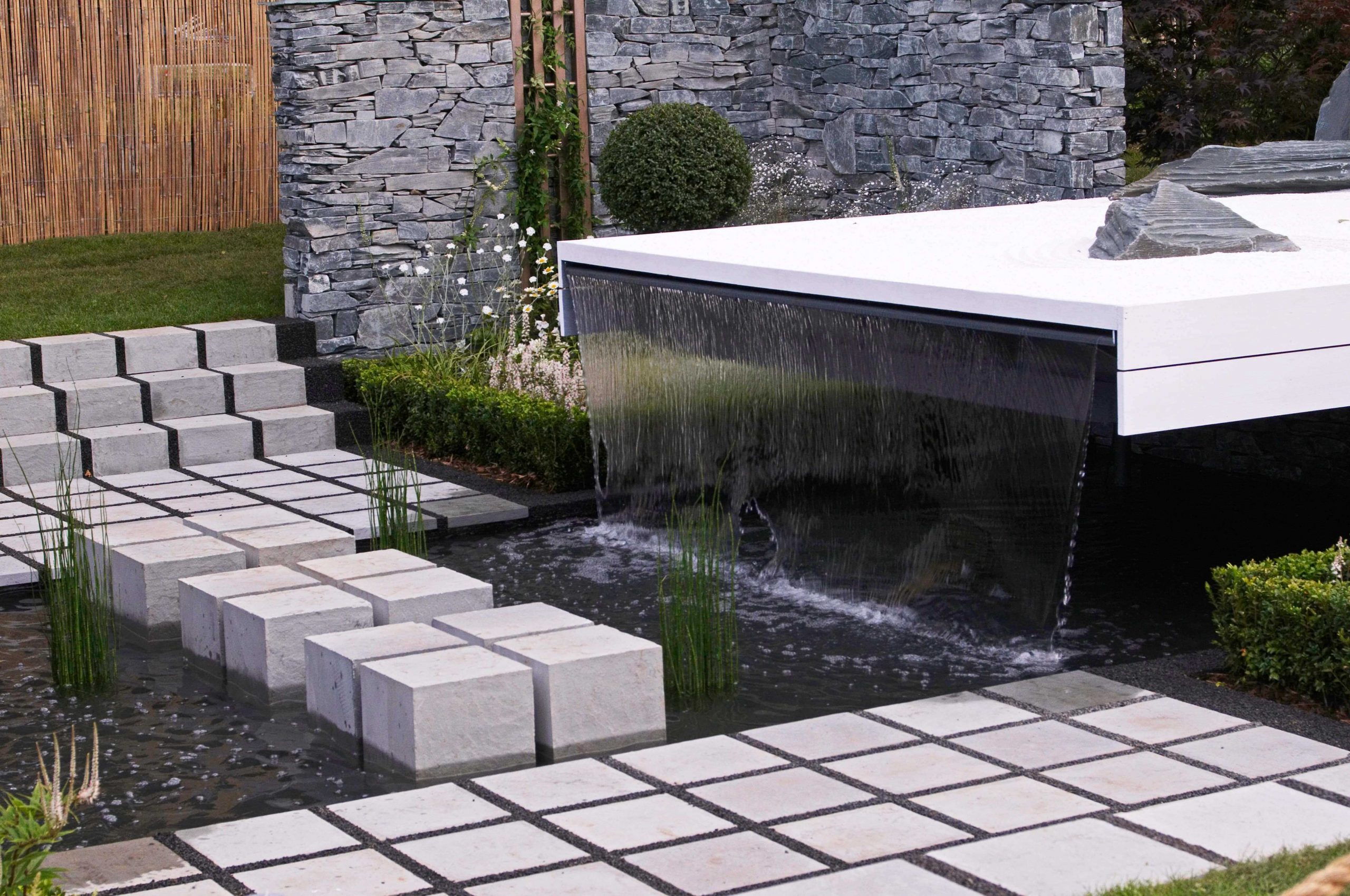 Garden Water Feature And Fountain Installation Company Coulsdon CR5